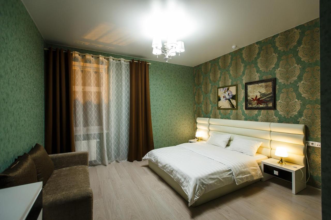 Lazar Hotel Baranavitsjy Buitenkant foto
