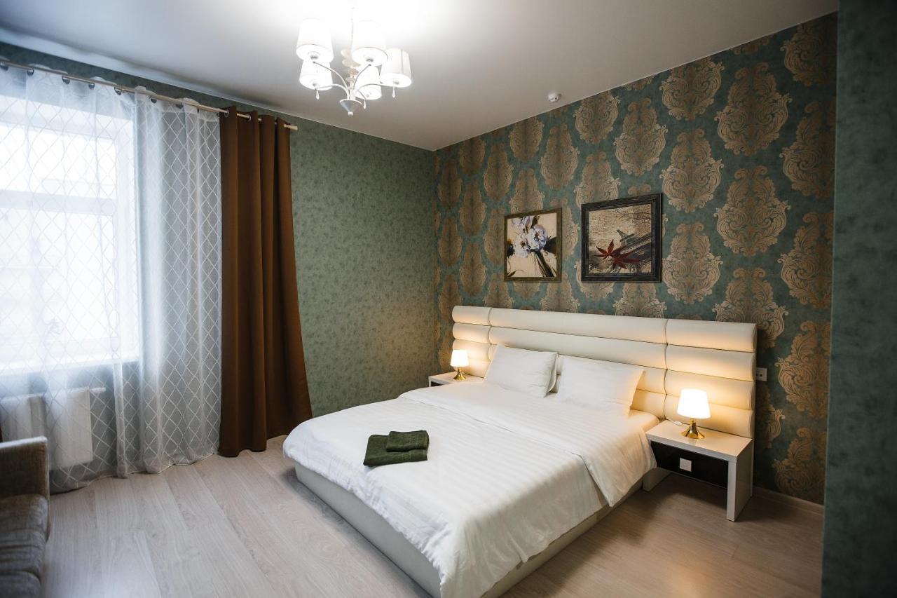 Lazar Hotel Baranavitsjy Buitenkant foto